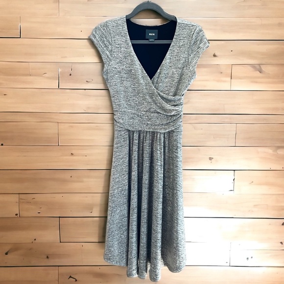 Anthropologie Dresses & Skirts - Anthropologie Mauve Silver Dress